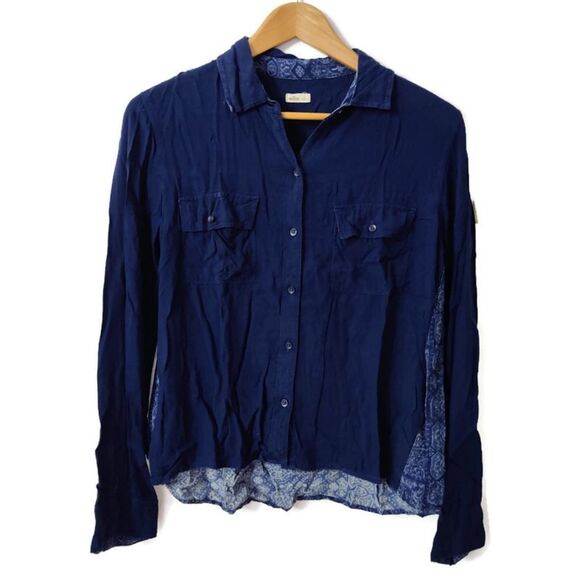 Hollister Blue Button down shirt - Picture 1 of 3